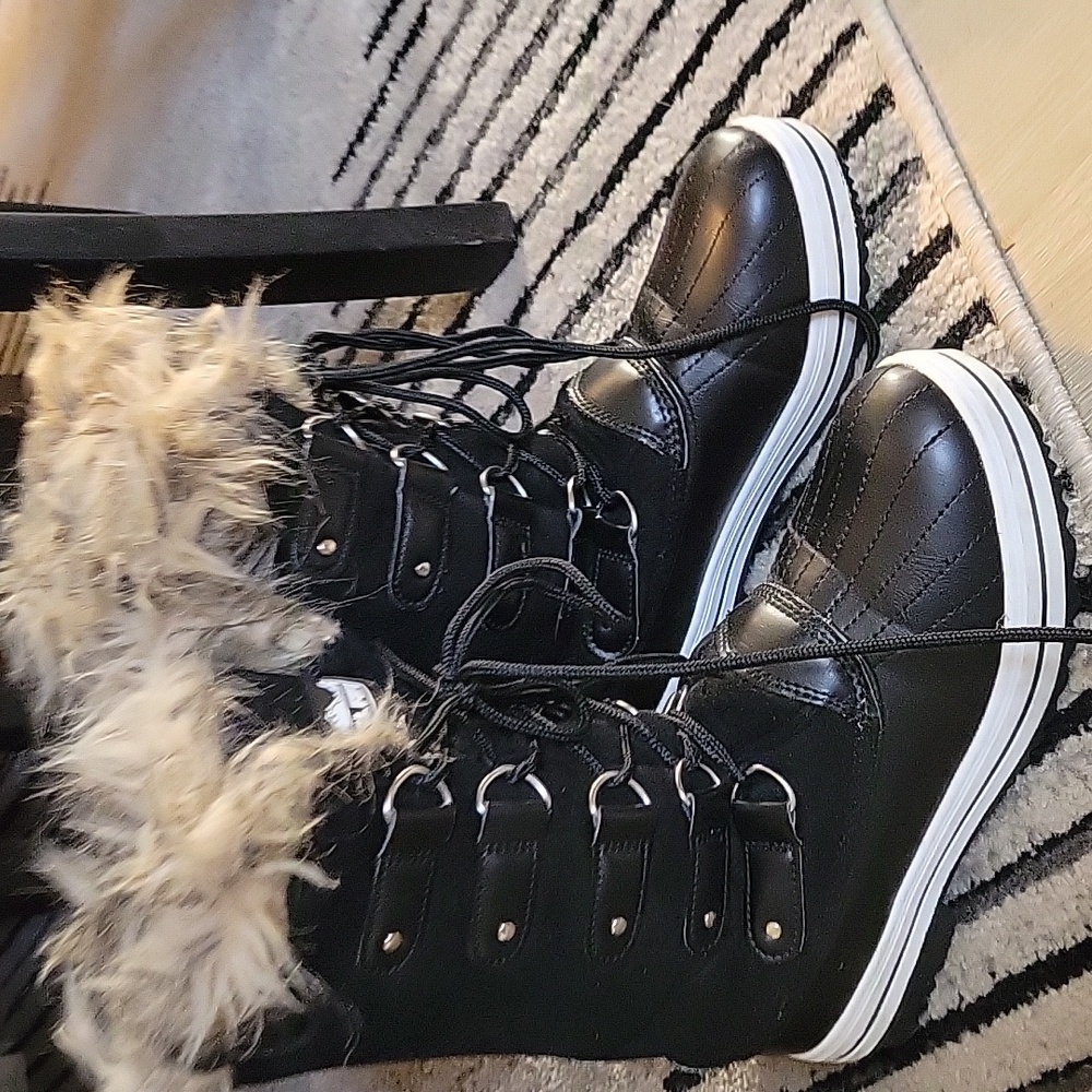 Insulated Waterproof Fur Top Lace Up Winter Boots